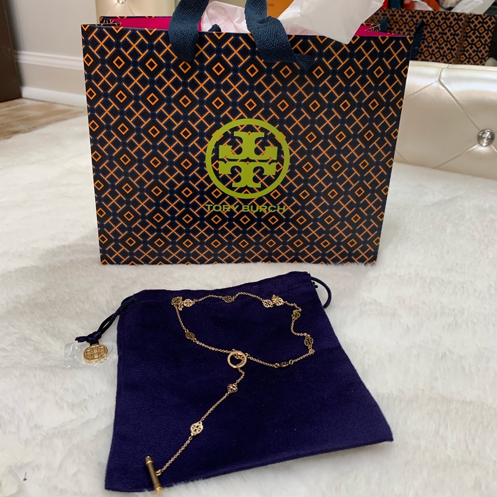 Tory Burch
Golden Logo Toggle Short Necklace